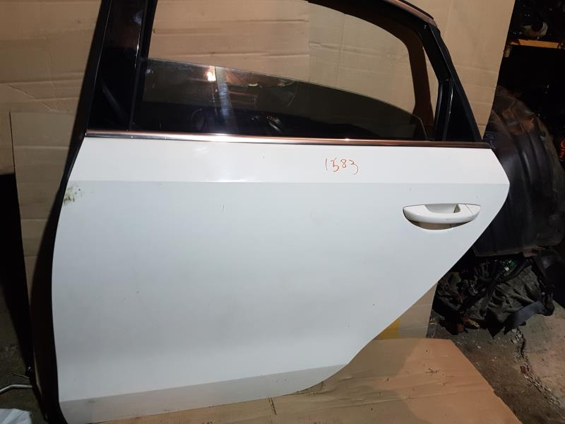 Ручка двери внешняя зад/перед лев Volkswagen Passat B7 2.5 1.8 USA 2011-2015 1K8837205FGRU