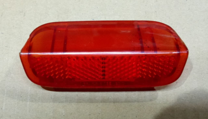 Светоотражатель двери задней лев/прав Volkswagen Passat B7 2.5 USA CBTA 2011-2014 1K0947419A