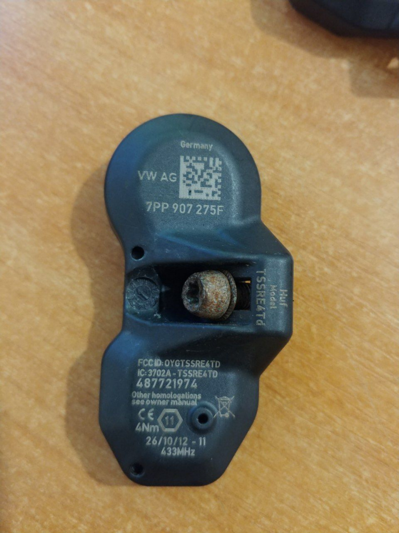Датчик давления в шине Volkswagen TOUAREG II 7PP907275F