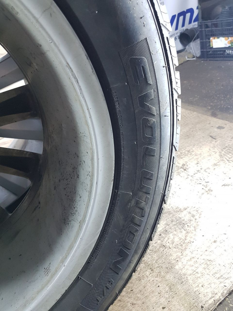 Комплект шин Cooper Evolution H/T 255/55 R18 Volkswagen TOUAREG II