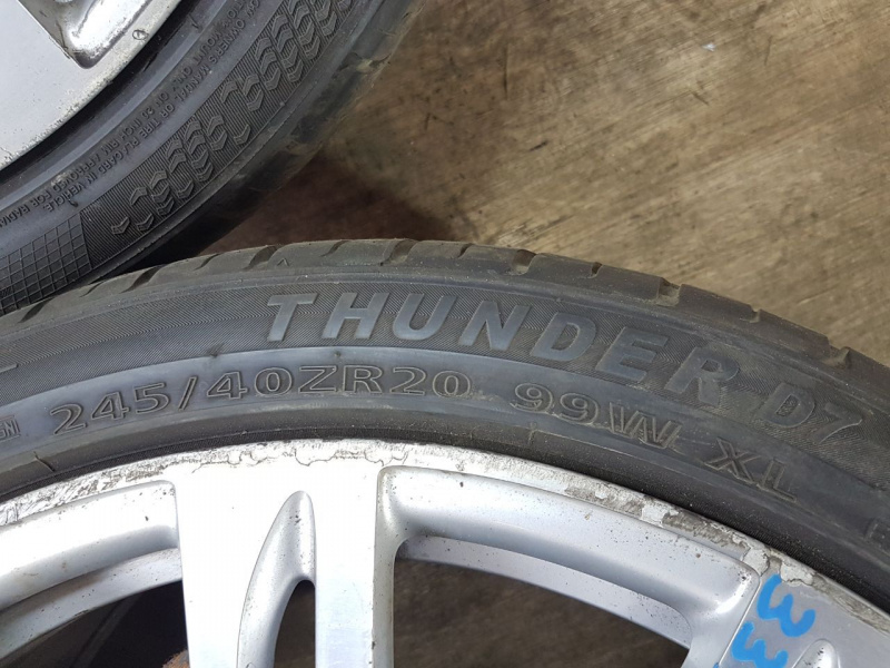 Шина Delinte Thunder D7 245/40 ZR20 99W