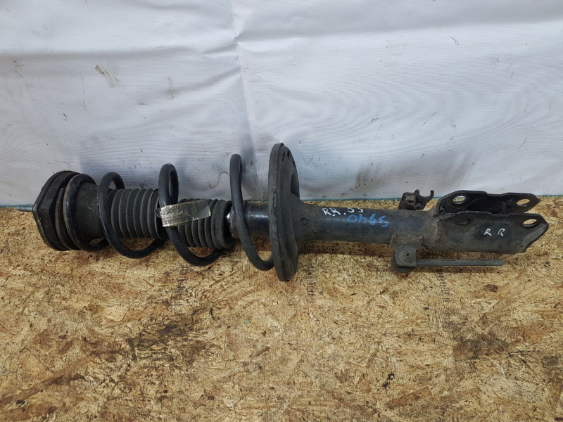 Стойка амортизатора в сборе задняя правая LE Toyota Camry V55 2AR-FE 2015-2017