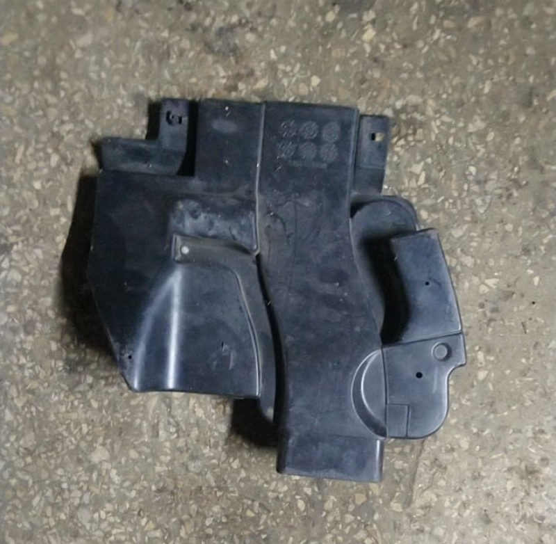 Воздухоприёмник DODGE CALIBER 2006 4891630AB