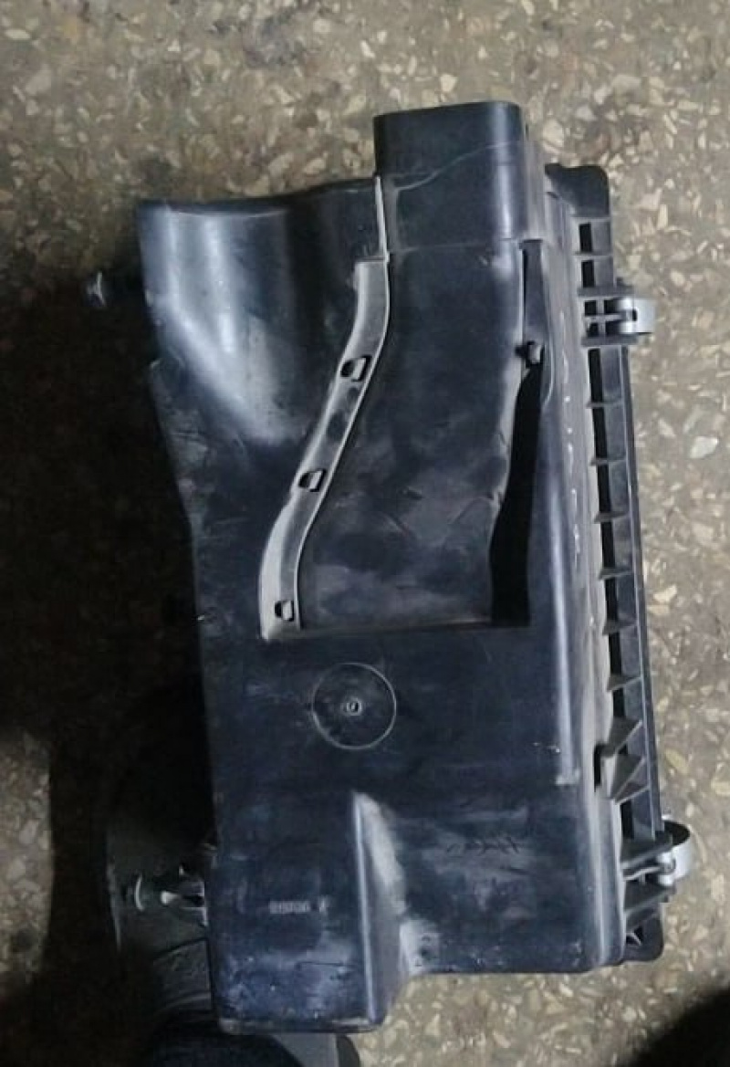 Корпус воздушного фильтра DODGE CALIBER 2006 5183089AA