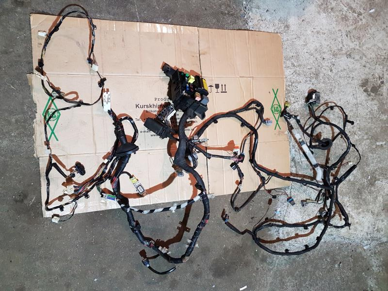 Проводка подкапотная с блоком предохранителей Mitsubishi Galant 9 4G69 2003-2012 MR979381