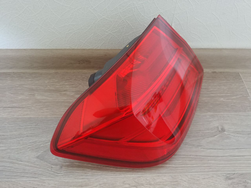 Фонарь задний левый BMW 3 F30 F80 F35 2012-2019 отреставрирован скол 725989507 7372785 183611-12