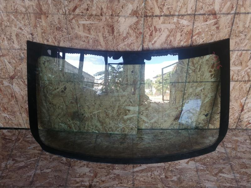 Стекло заднее BMW 3 F30 2012-2019 51317258074 необходимо припаять клеммы обогрева