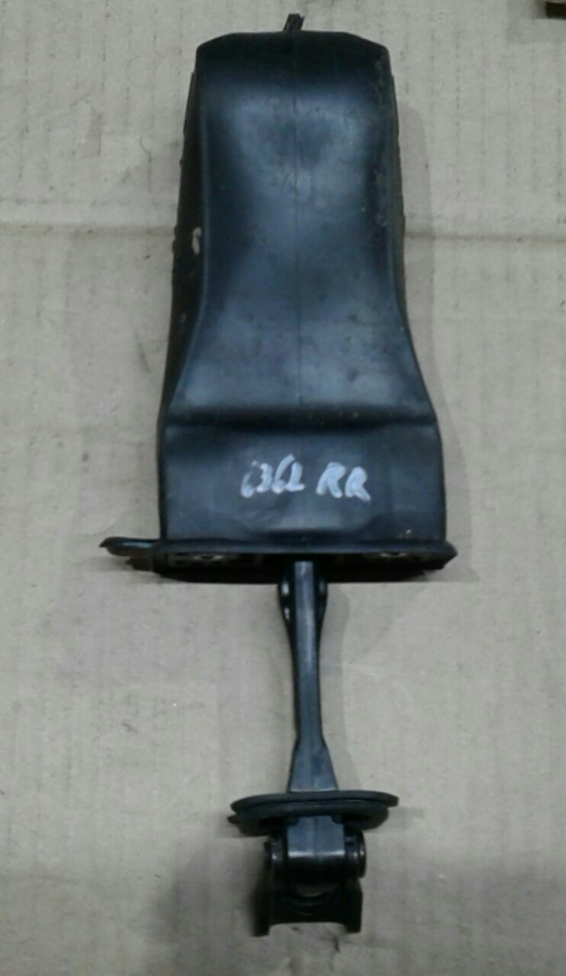 Ограничитель двери зад прав Volkswagen Passat B7 2.5 1.8 USA 2011-2015 561839249