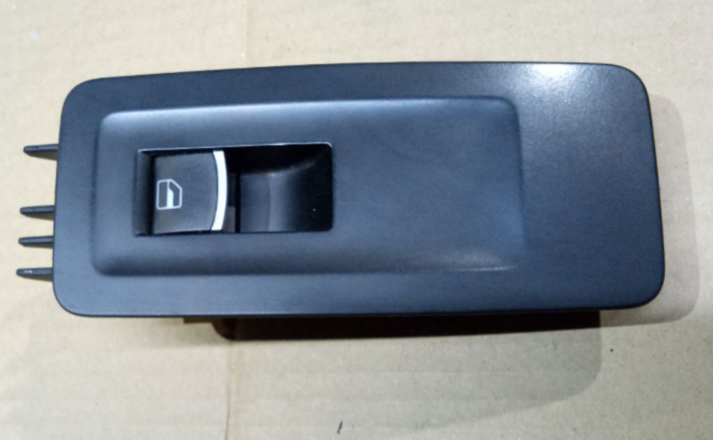Управление стеклоподъемником перед прав Volkswagen Passat B7 2.5 1.8 USA 2011-2015