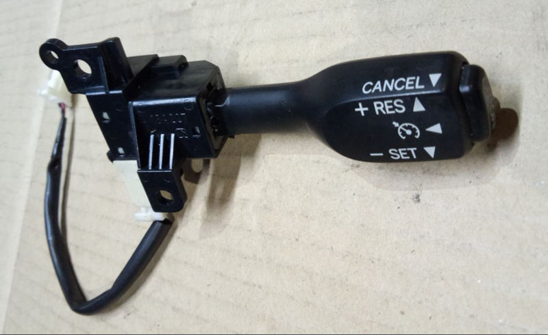 Переключатель подрулевой, управления круиз контролем Toyota Camry 40 2.4 2AZ-FE 2006-2011 8 463 234 011