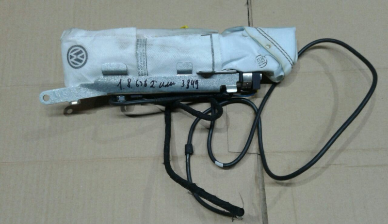 Подушка безопасности airbag сидение прав Volkswagen Passat B7 2.5 1.8 USA 2011-2015 561880242