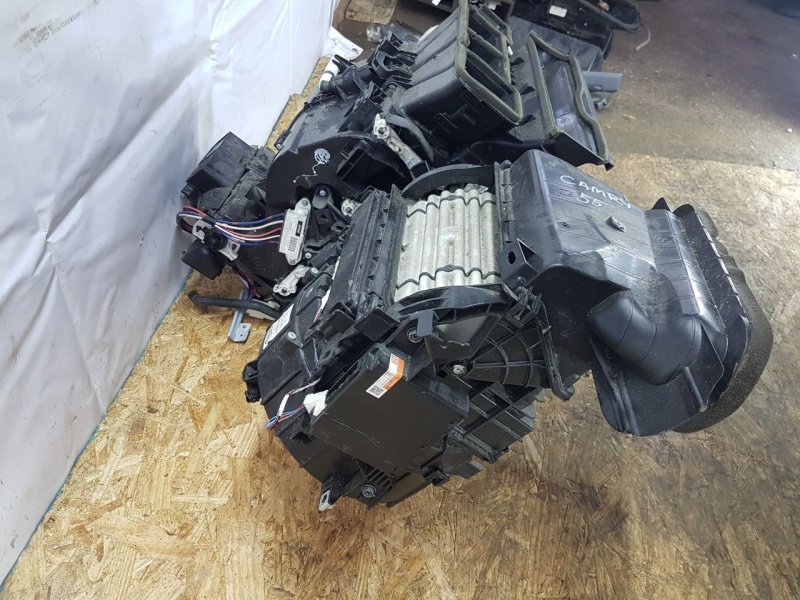 Печка в сборе manual Toyota Camry V55 2AR-FE 2015-2017 8713006330