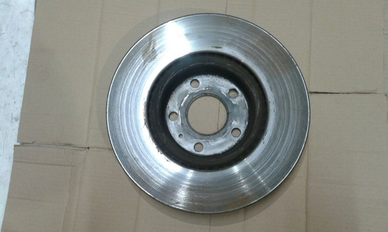 Диск тормозной перед прав Volkswagen Passat B7 2.5 1.8 USA 2011-2015 561615301B