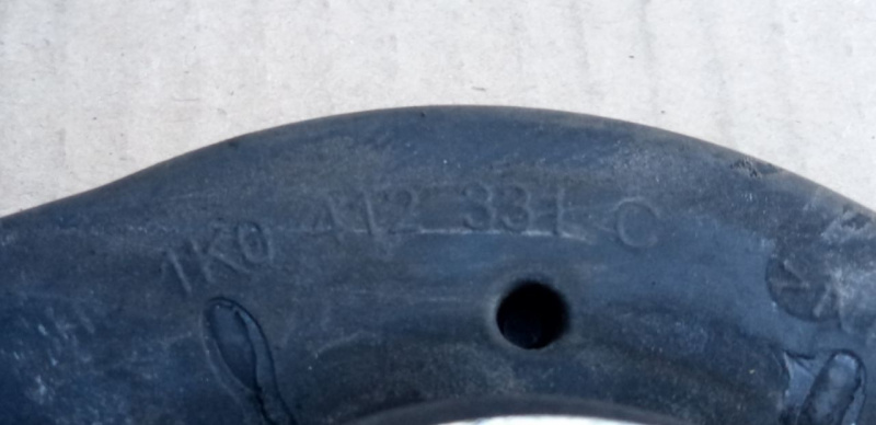 Опора амортизатора перед лев Volkswagen Passat B7 2.5 1.8 USA 2011-2015 1K0412331C