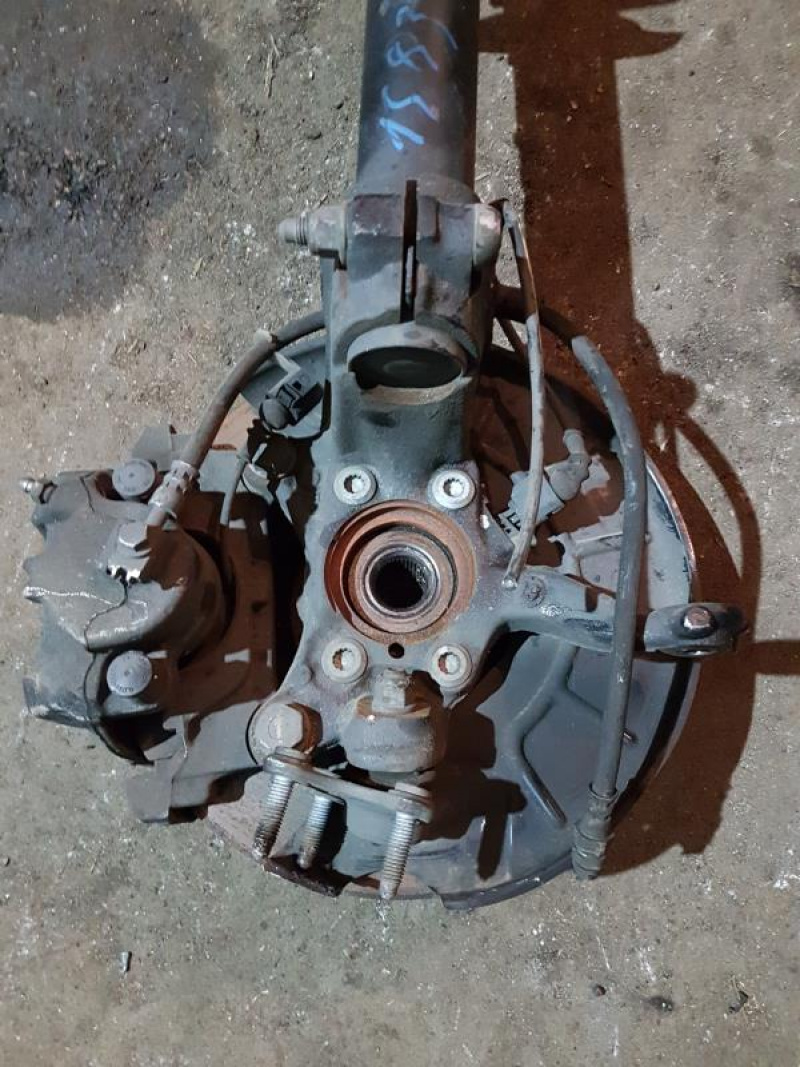 Суппорт перед прав Volkswagen Passat B7 2.5 1.8 USA 2011-2015 5N0615124